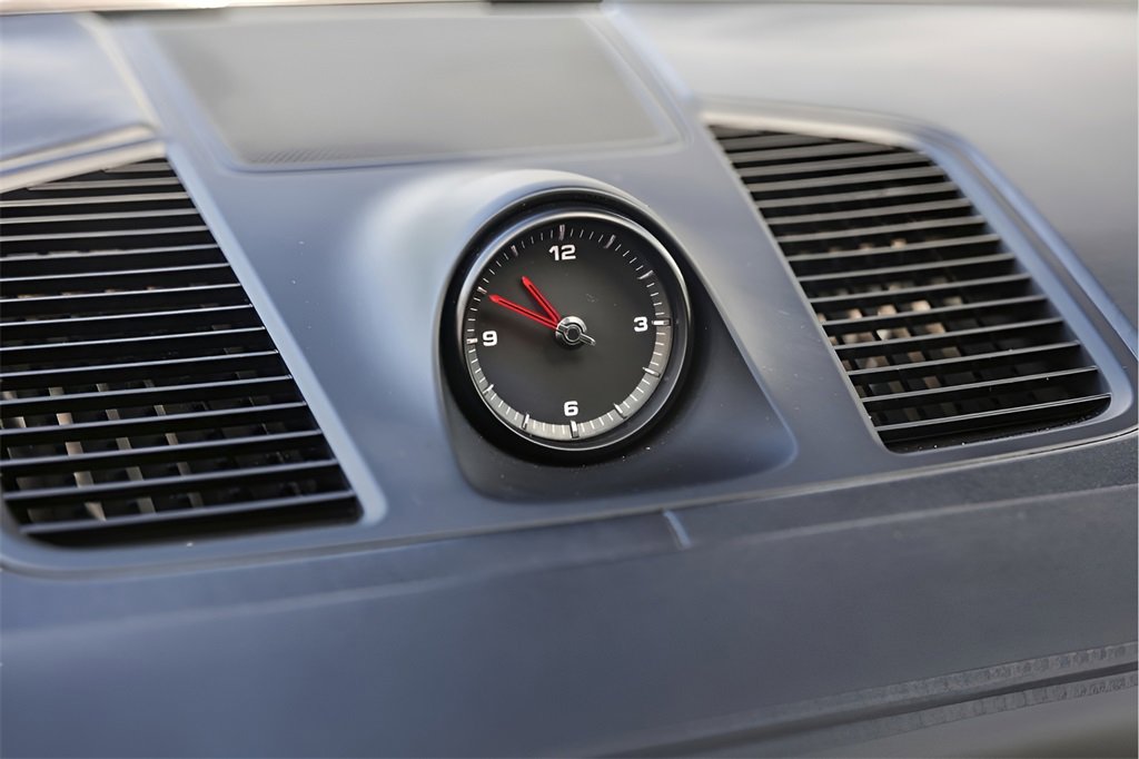 Used 2022 Porsche Cayenne Platinum Edition image 18