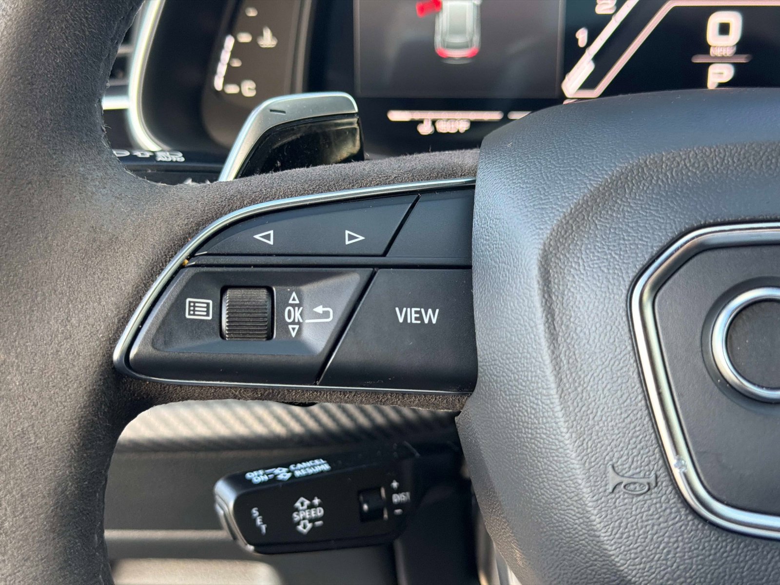 Used 2024 Audi RS Q8 image 46