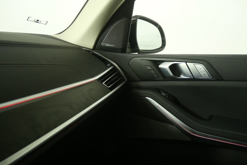 Used 2021 BMW X7 xDrive40i w/ Premium Package image 30