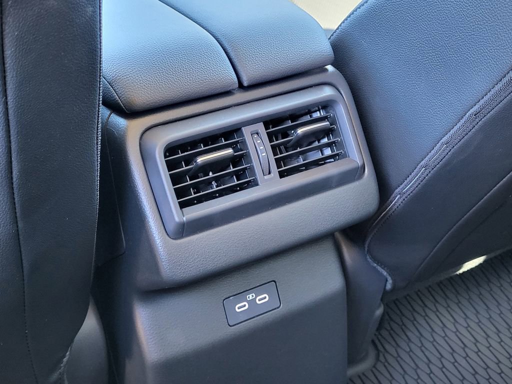 Used 2026 MAZDA CX-50 AWD 2.5 Hybrid w/ Premium Pkg image 19