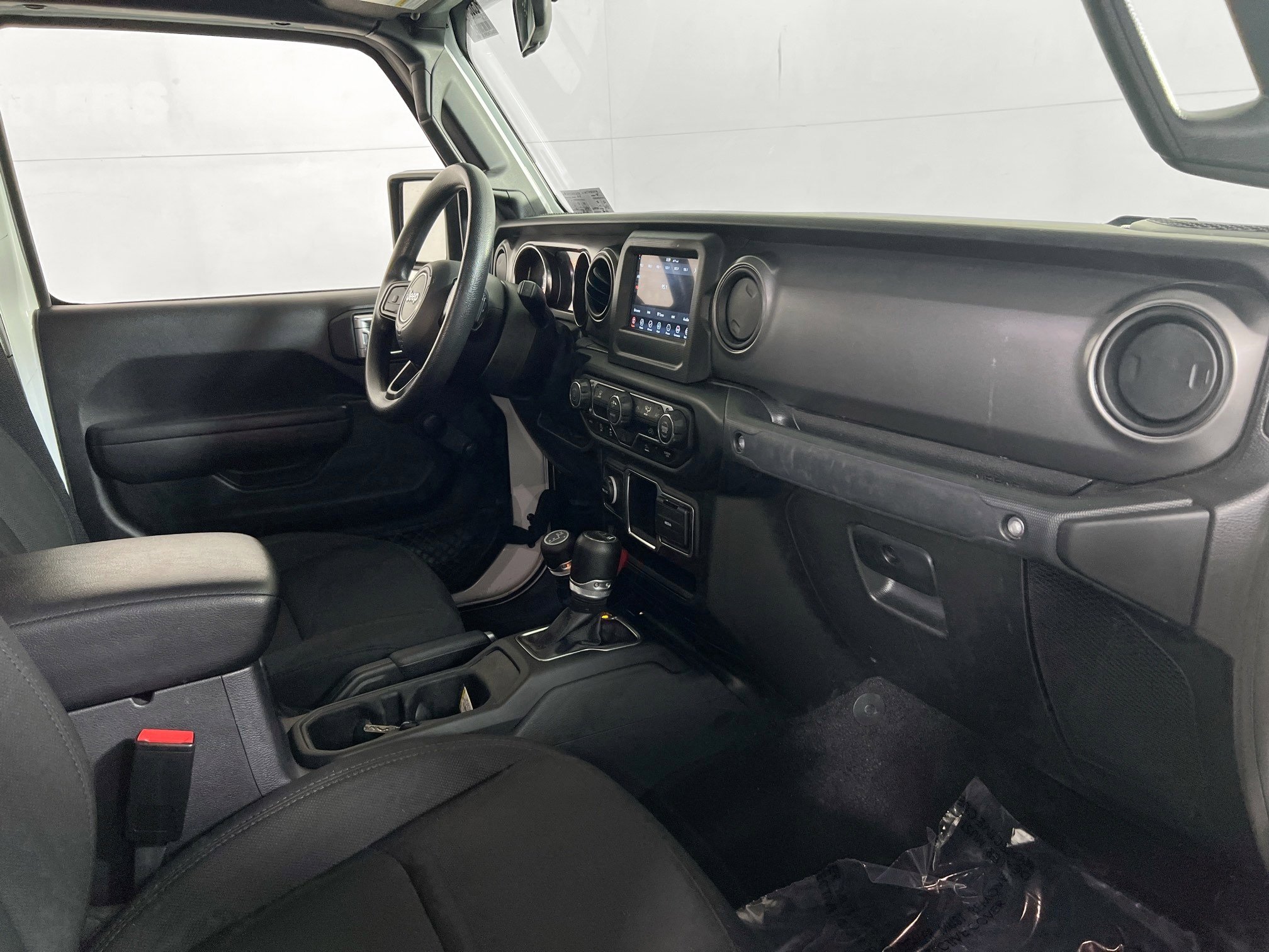 Used 2023 Jeep Gladiator Sport AWD/4WD image 25