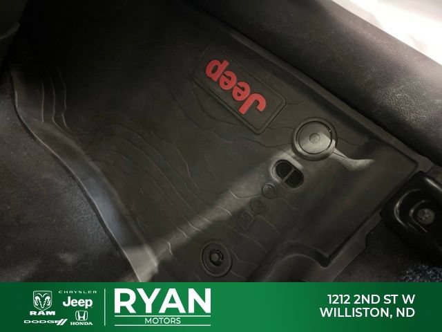 Used 2021 Jeep Gladiator Sport w/ Trailer Tow Package AWD/4WD image 14