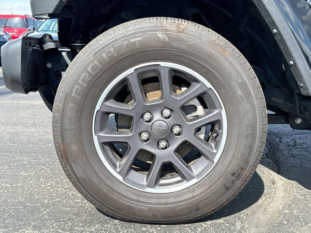 Used 2022 Jeep Gladiator Overland w/ Cold Weather Group image 10