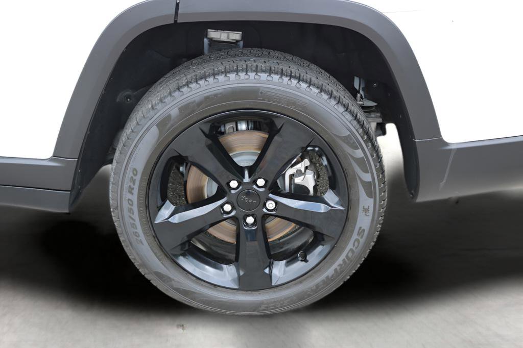 Used 2023 Jeep Grand Cherokee L Limited w/ Black Appearance Package RWD image 9