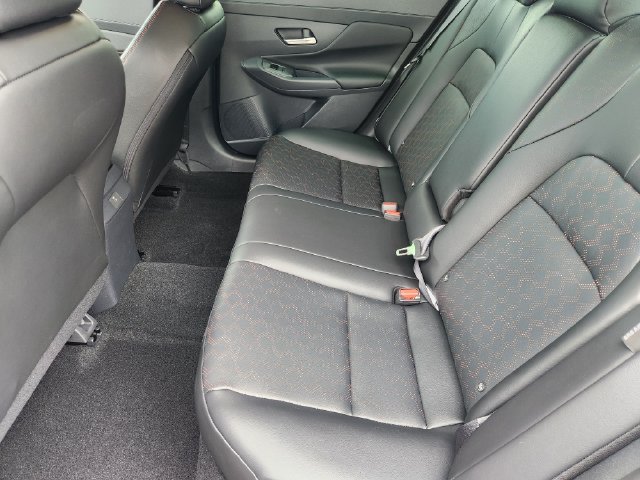 New 2026 Nissan Sentra SR w/ SR Premium Package FWD image 25