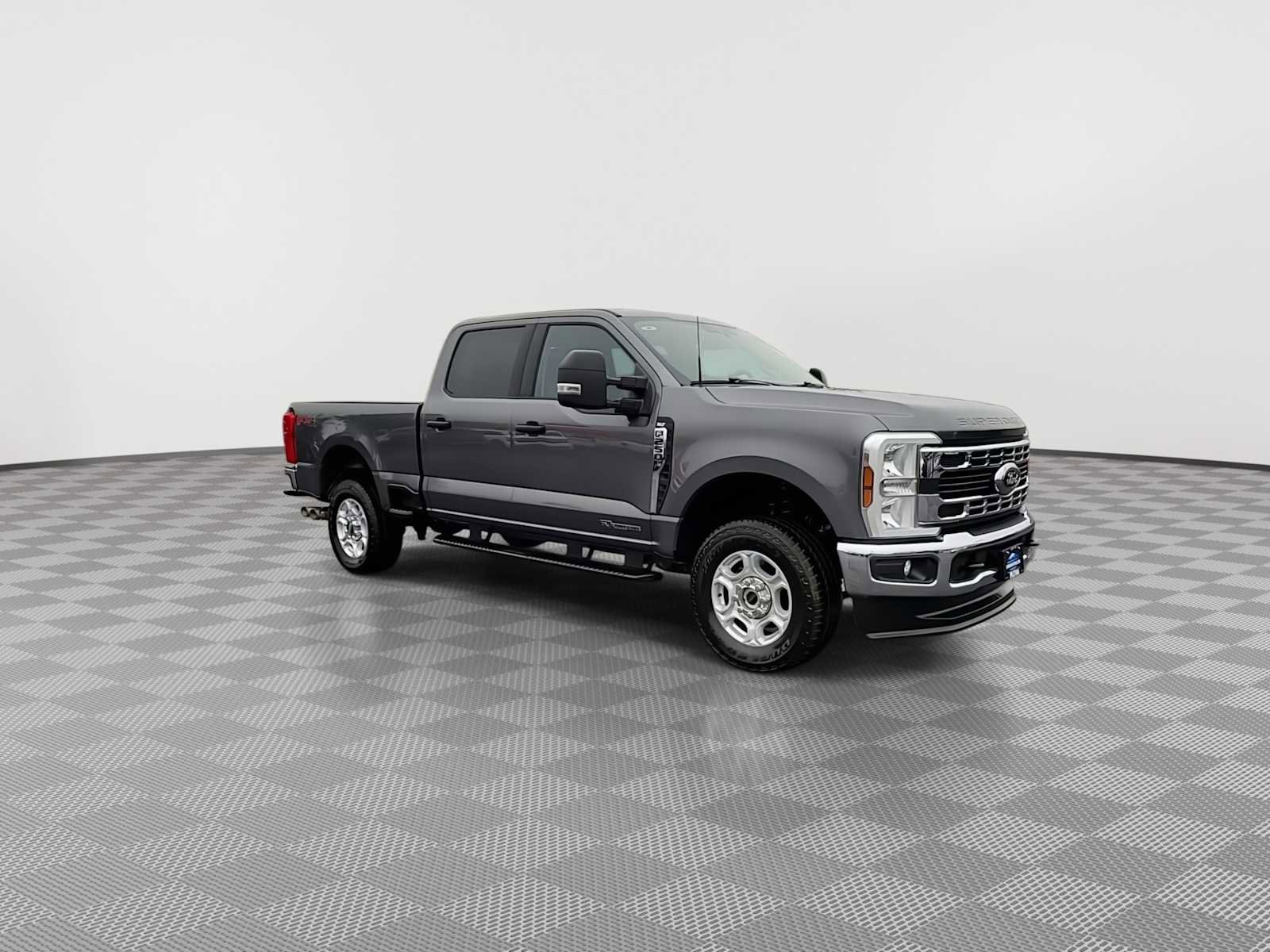 Used 2025 Ford F250 XLT w/ FX4 Off-Road Package image 2