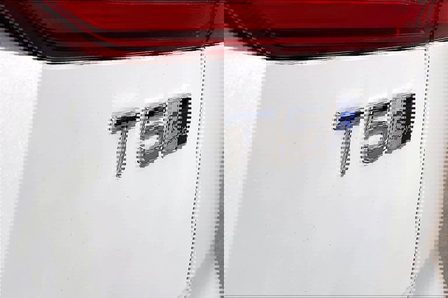 Used 2018 Volvo XC60 T5 R-Design w/ Convenience Package image 8