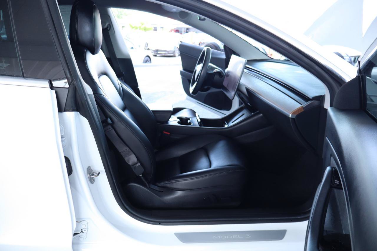 Used 2018 Tesla Model 3 Long Range RWD image 35