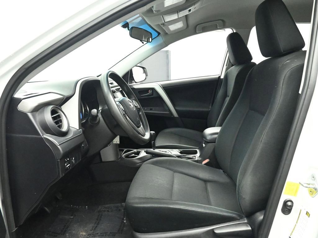 Used 2016 Toyota RAV4 LE image 11