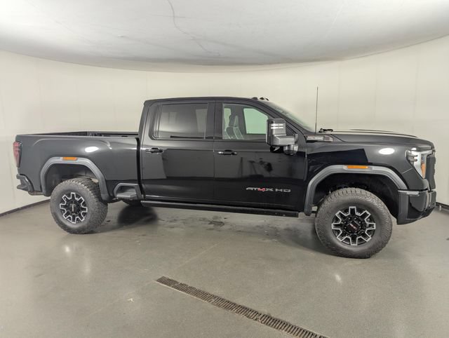 Used 2024 GMC Sierra 2500 AT4X AWD/4WD image 9