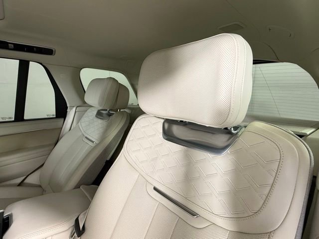 Used 2023 Land Rover Range Rover SV image 29