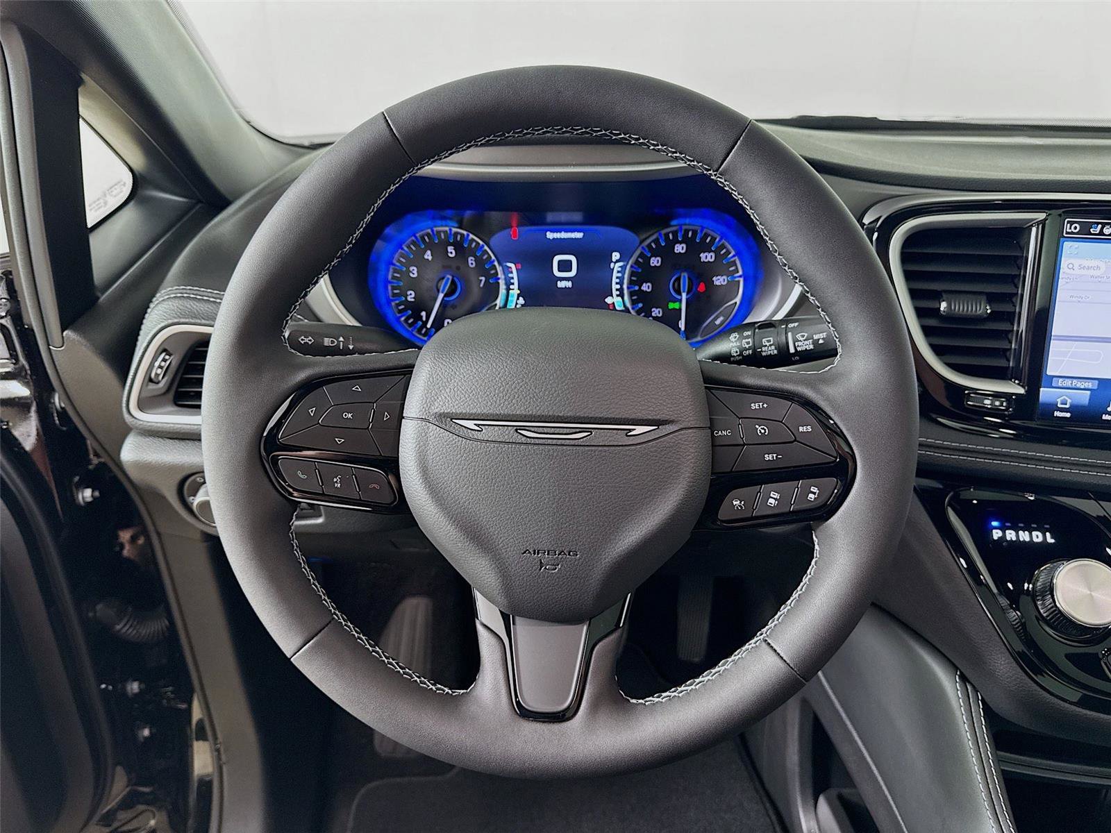 New 2027 Chrysler Pacifica Limited w/ Family Tech Group FWD image 19