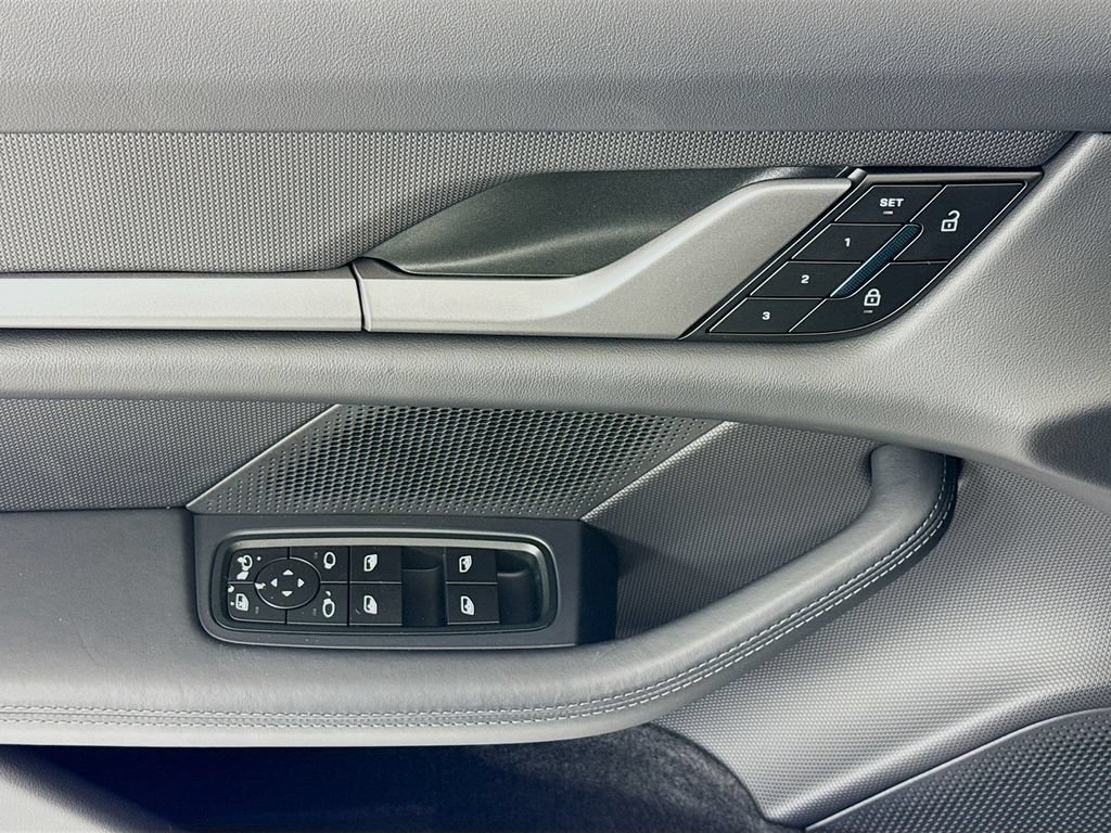 New 2026 Porsche Taycan AWD/4WD image 11