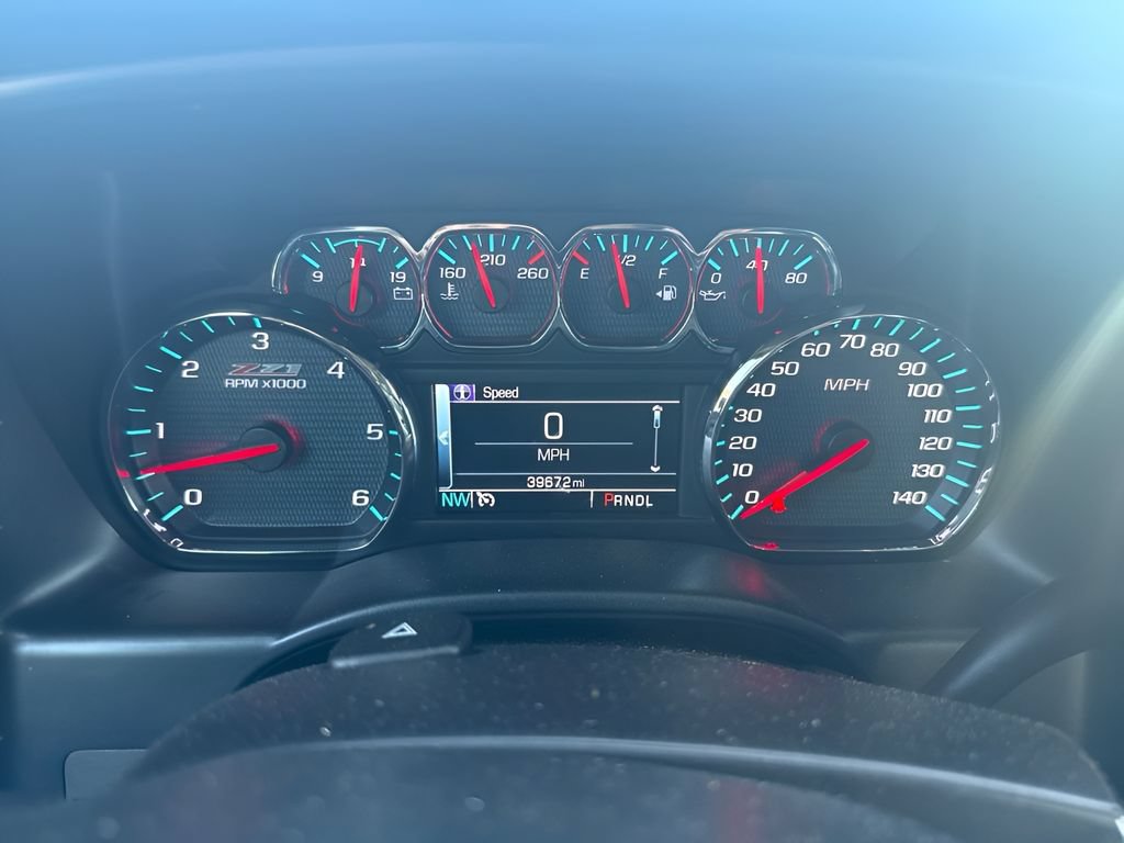 Used 2018 Chevrolet Silverado 1500 LT w/ All Star Edition AWD/4WD image 10