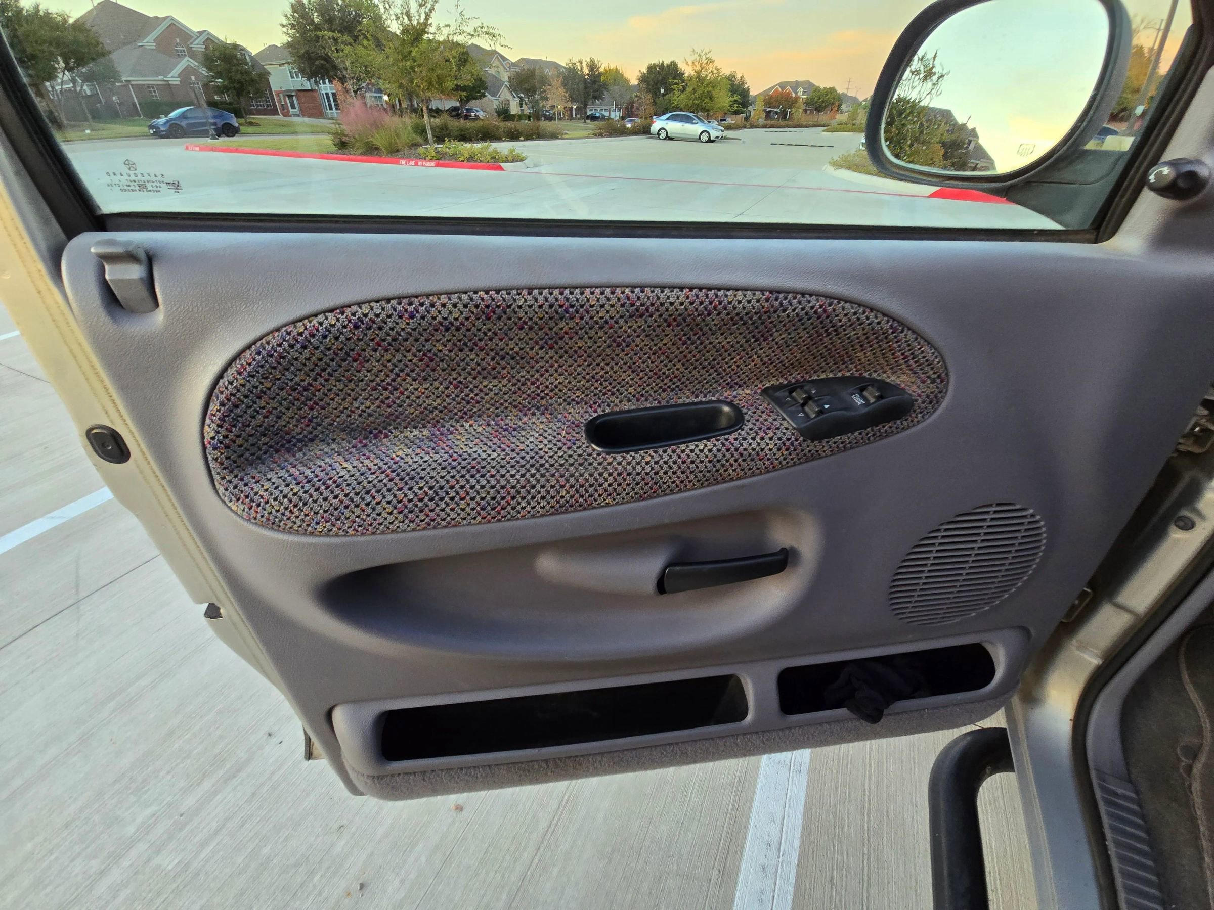 Used 1998 Dodge Ram 2500 Truck 2WD Quad Cab image 23