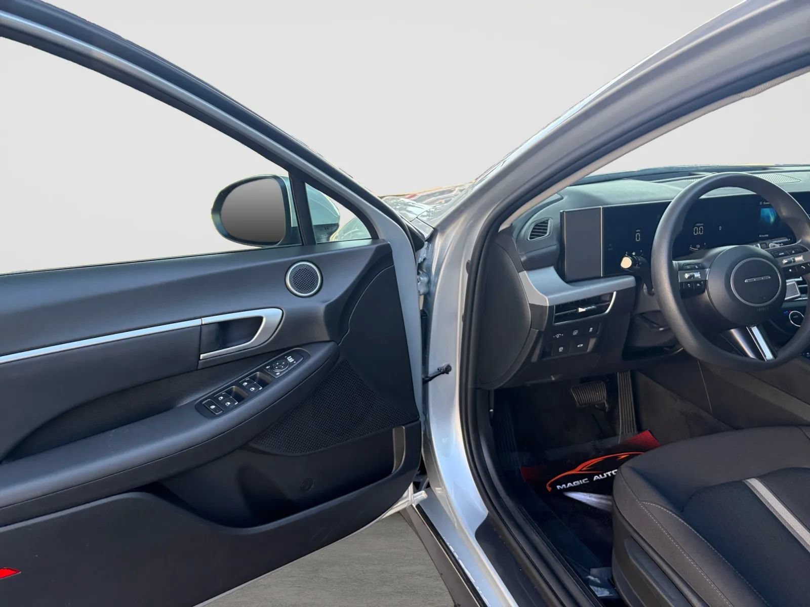 Used 2026 Hyundai Sonata Blue FWD image 11