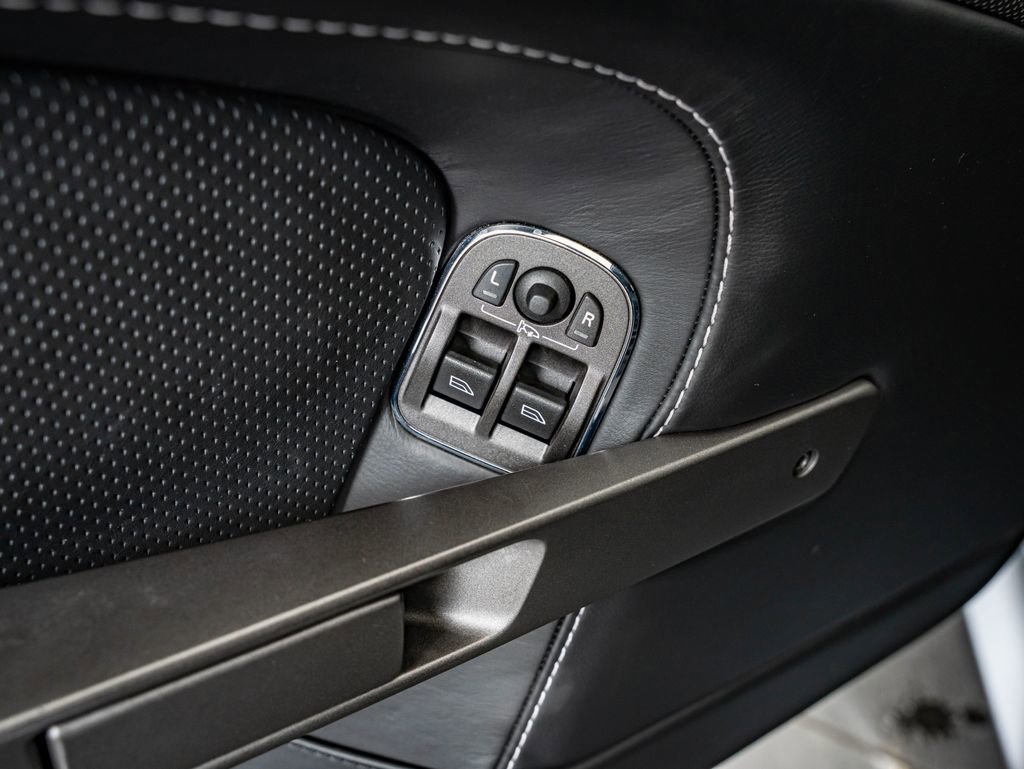 Used 2015 Aston Martin V8 Vantage GT RWD image 21