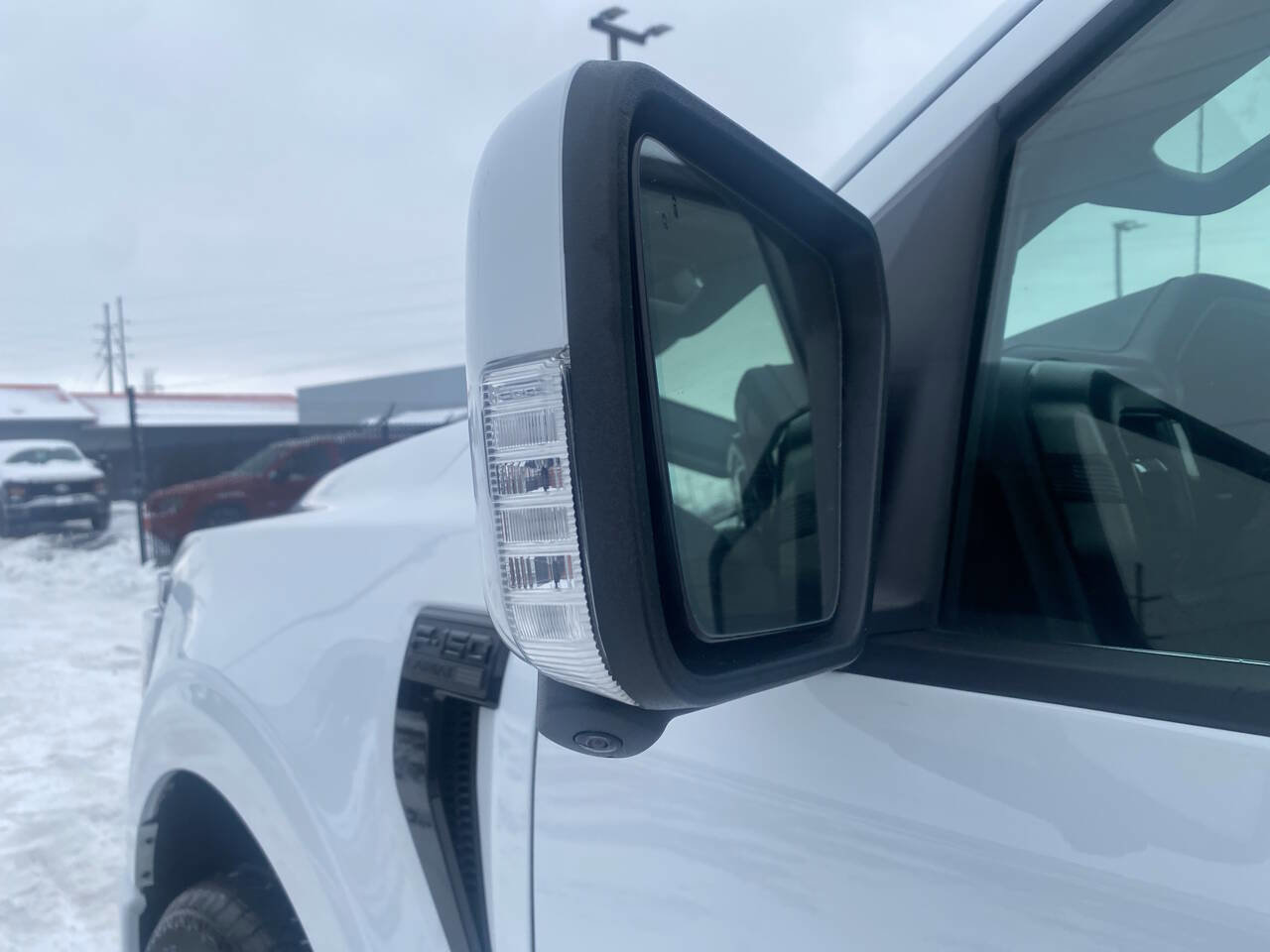 Used 2025 Ford F150 Lariat w/ FX4 Off-Road Package image 15