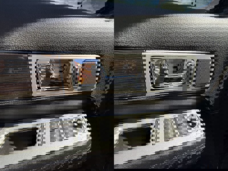 Used 2010 Lincoln MKX 2WD image 19