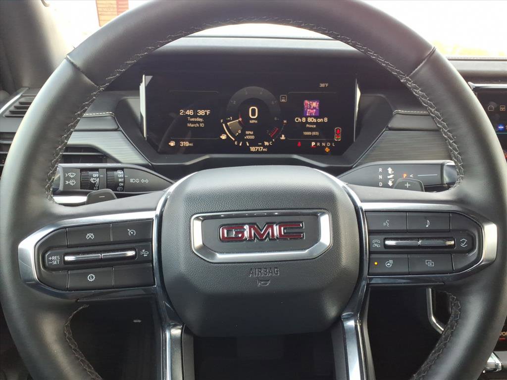 Used 2025 GMC Acadia Elevation image 28