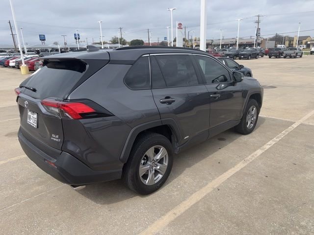 Used 2024 Toyota RAV4 XLE AWD/4WD image 7