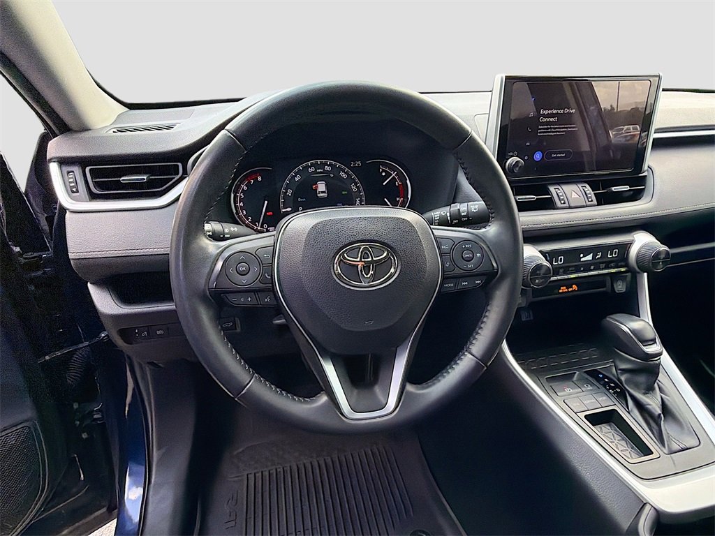 Used 2023 Toyota RAV4 XLE Premium image 11