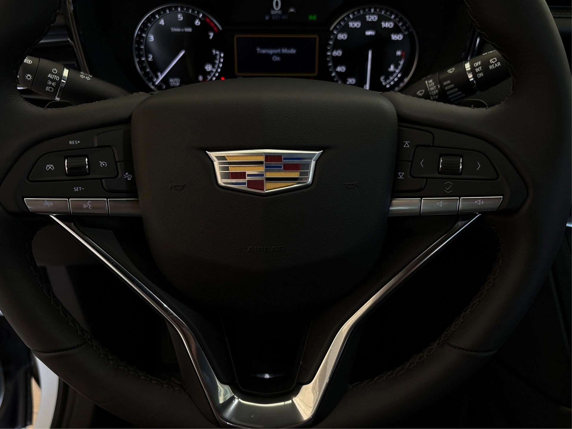 New 2025 Cadillac XT6 Luxury image 19