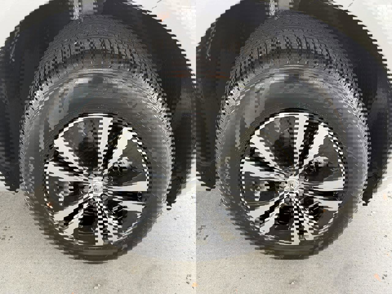 Used 2024 Volvo XC60 B5 Core image 55