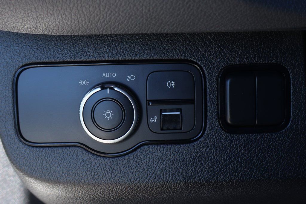 Used 2021 Mercedes-Benz Sprinter 1500 image 21