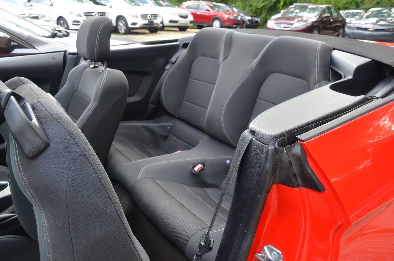 Used 2016 Ford Mustang Convertible w/ Equipment Group 051A RWD image 11