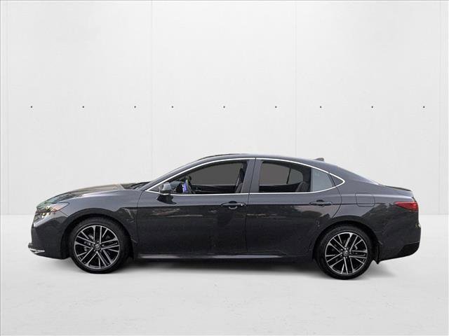 Used 2025 Toyota Camry XLE image 9