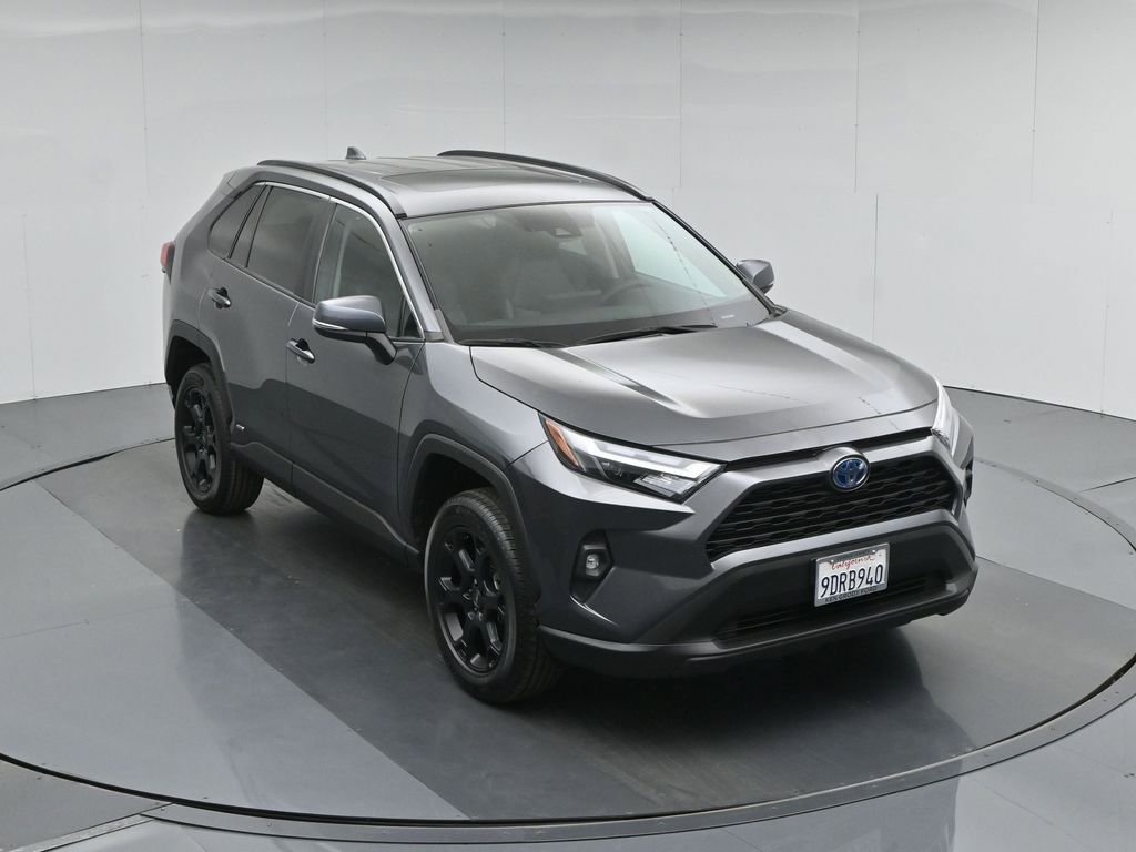 Used 2022 Toyota RAV4 XLE Premium AWD/4WD image 41