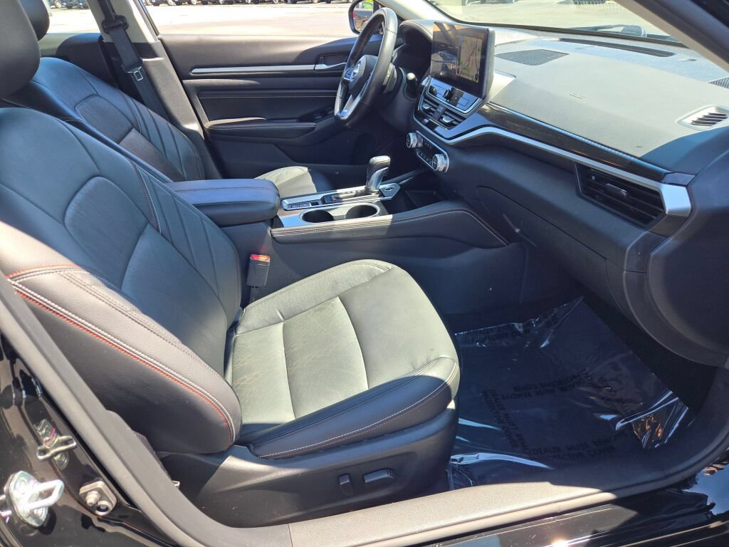 Used 2023 Nissan Altima 2.0 SR FWD image 8