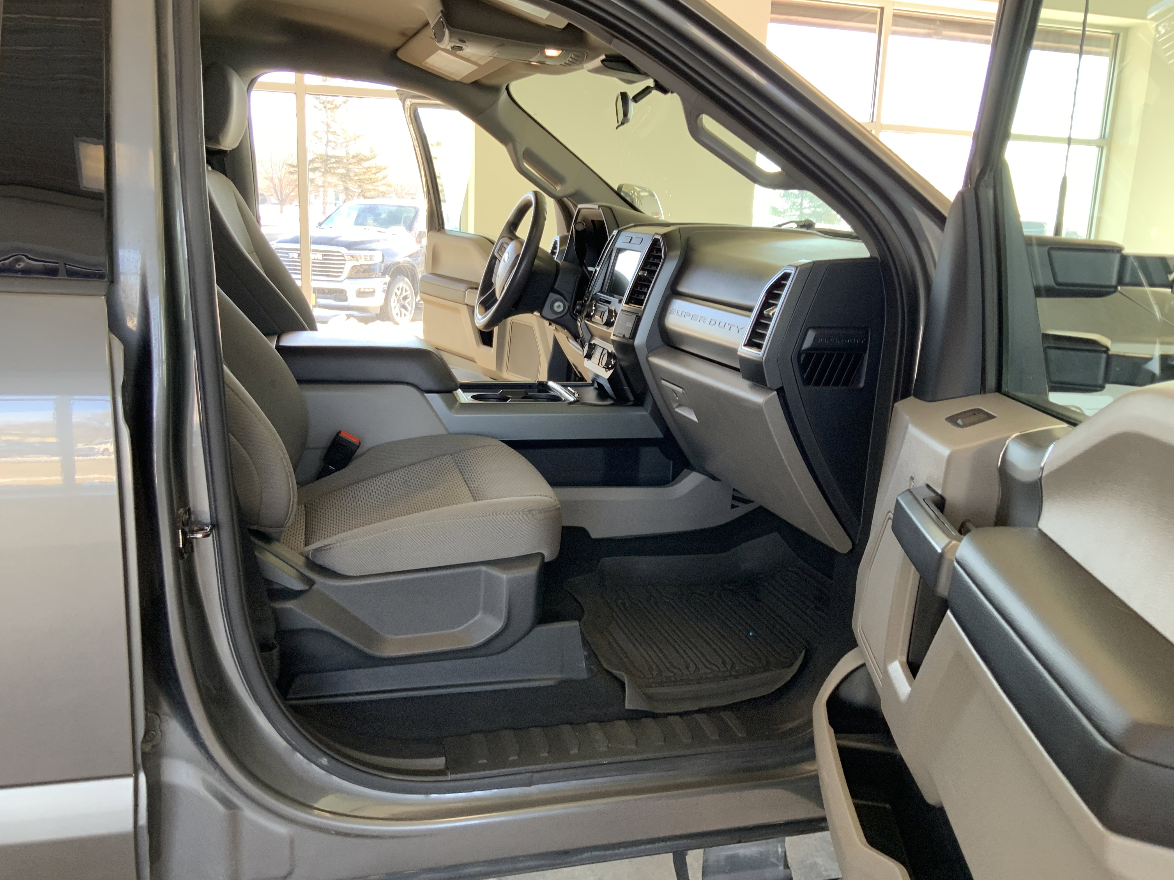 Used 2022 Ford F250 XLT w/ XLT Premium Package image 30