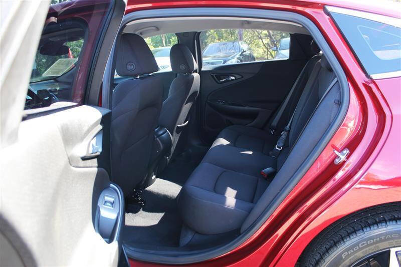 Used 2023 Chevrolet Malibu RS FWD image 21
