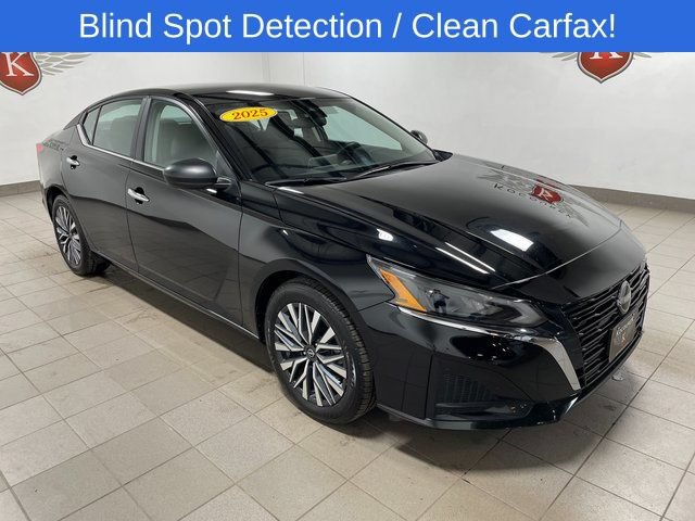 Used 2025 Nissan Altima 2.5 SV FWD image 1