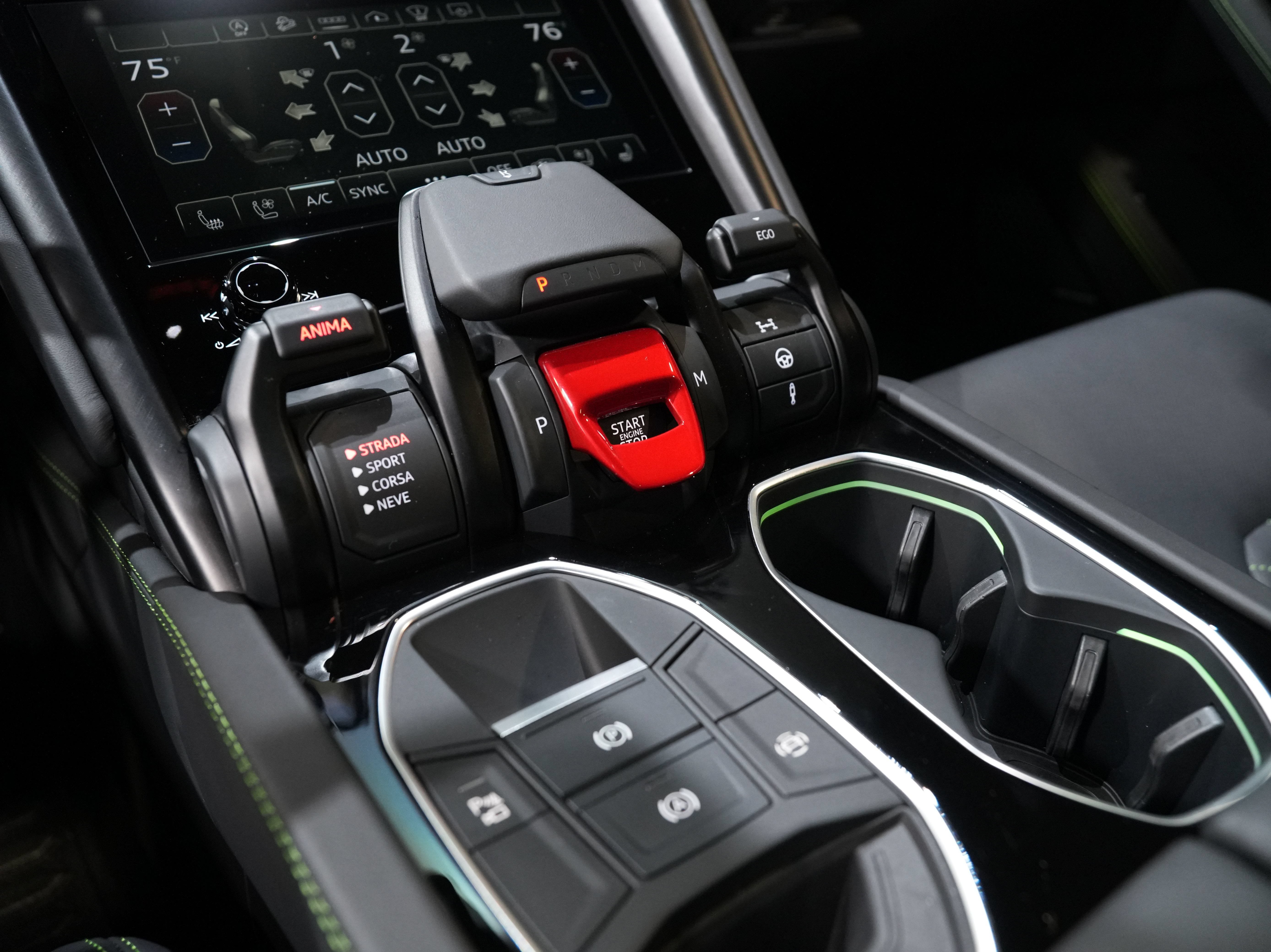 Used 2024 Lamborghini Urus S AWD/4WD image 49