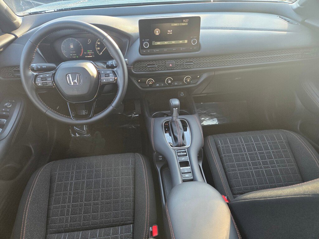 Certified 2025 Honda HR-V Sport image 10