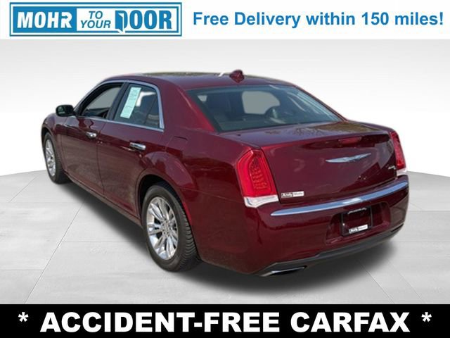 Used 2017 Chrysler 300 C RWD image 3