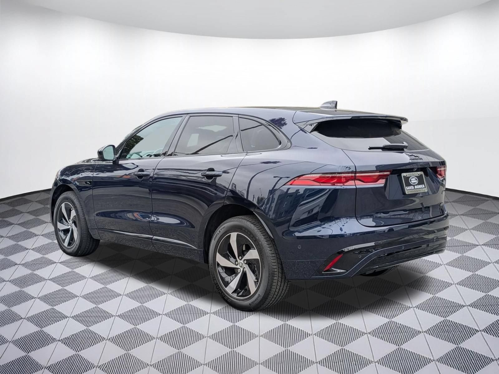 Used 2026 Jaguar F-PACE R-Dynamic S AWD/4WD image 3