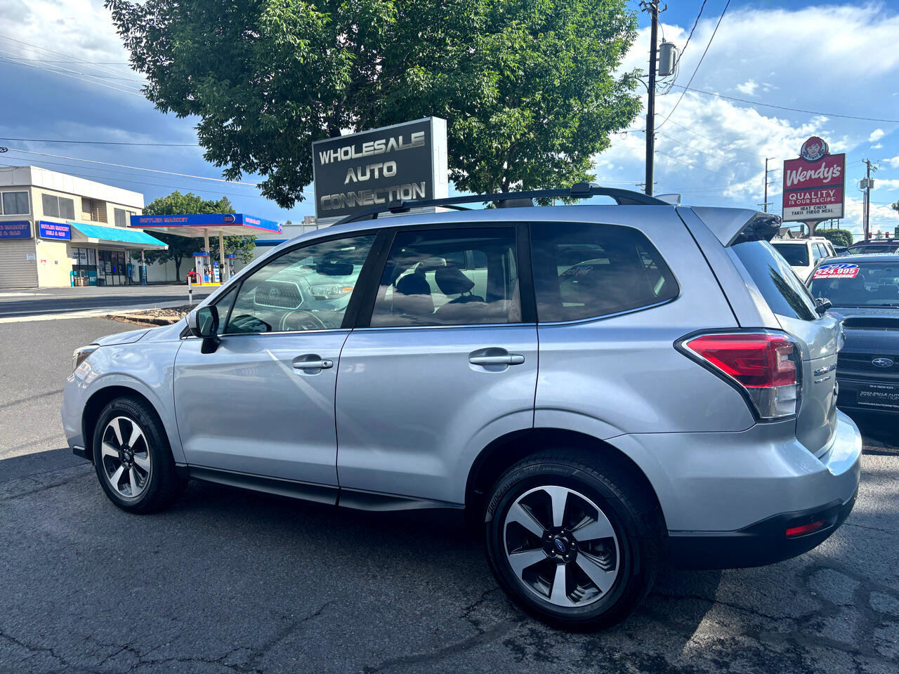 Used 2018 Subaru Forester 2.5i Limited image 2