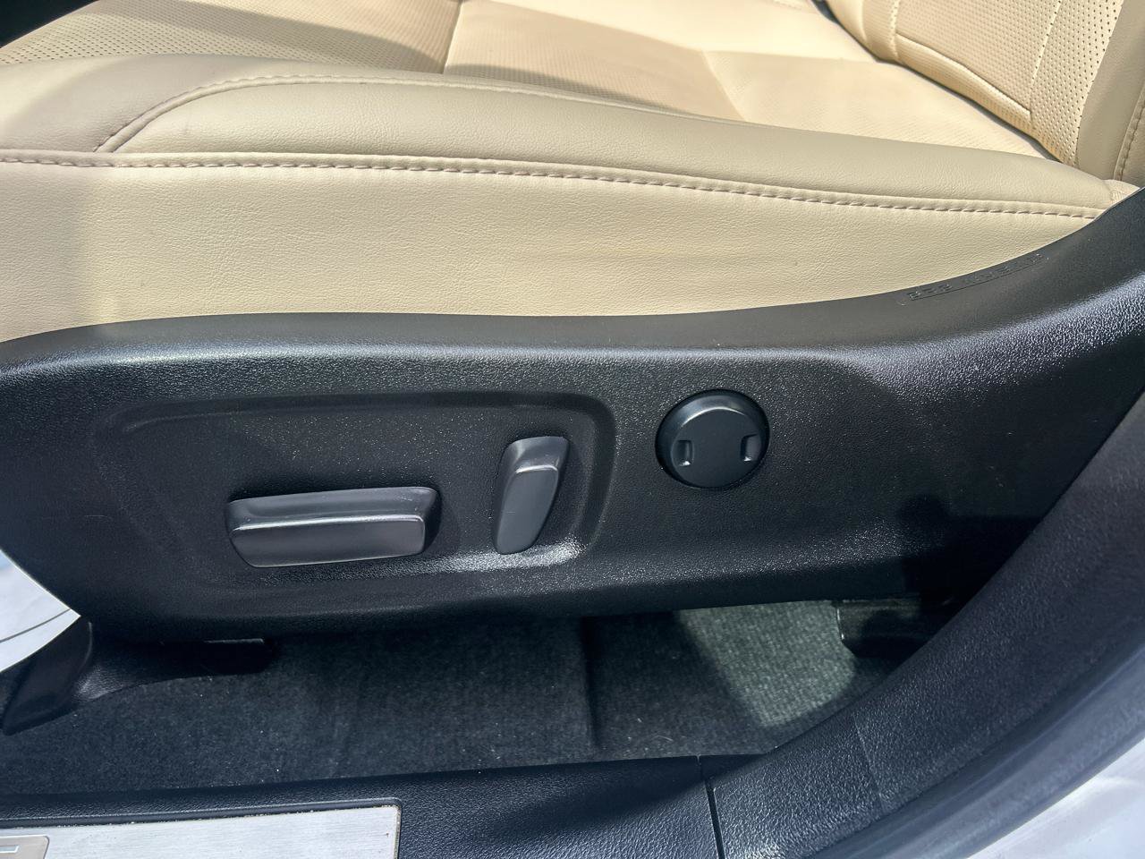 Used 2022 Lexus RX 350 AWD w/ Premium Package image 16