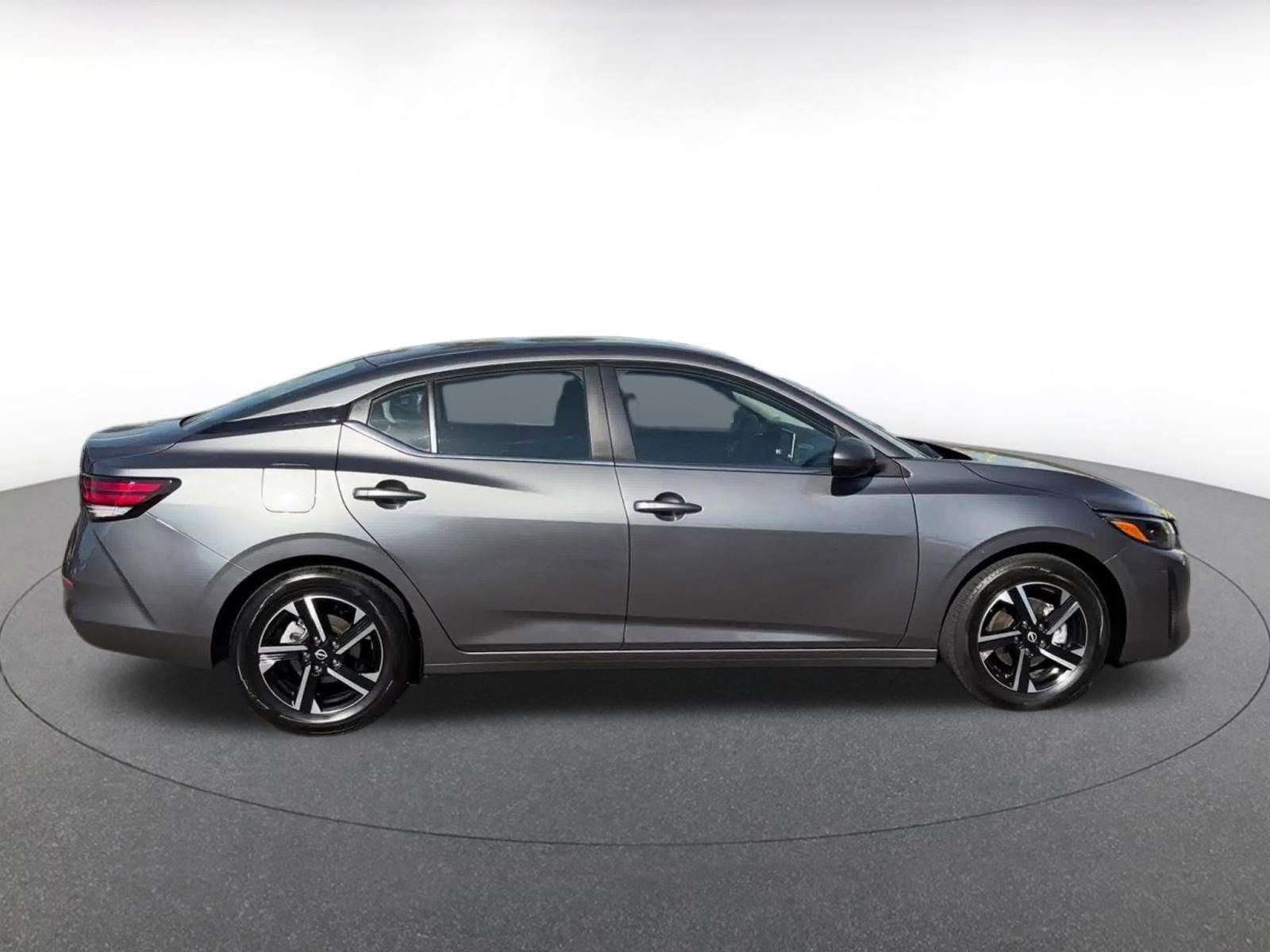 Used 2025 Nissan Sentra SV image 16