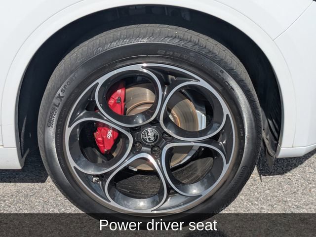 Used 2023 Alfa Romeo Stelvio Veloce image 10