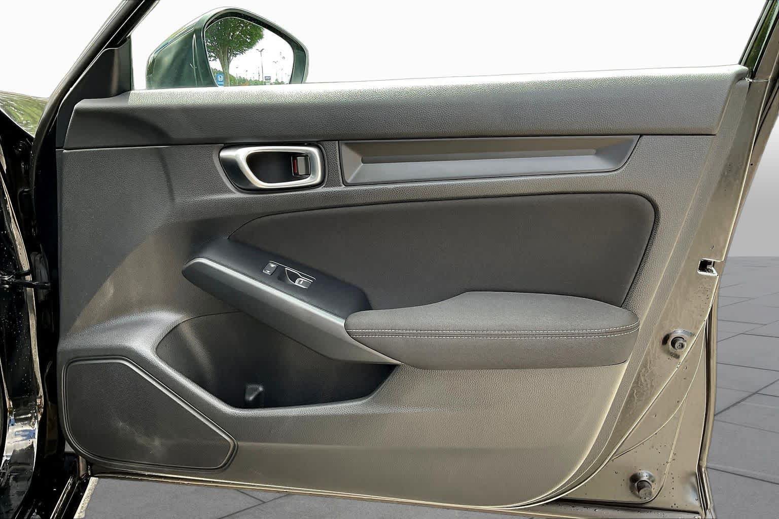 Used 2025 Honda Civic Sport image 22