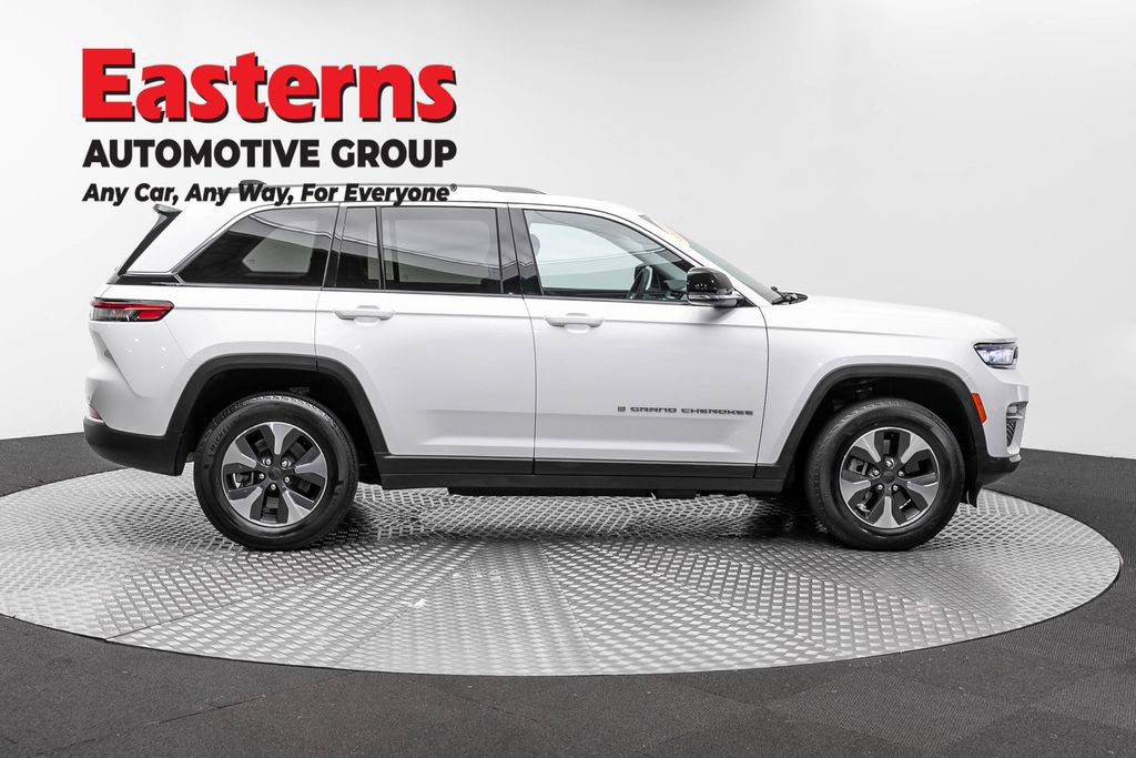 Used 2022 Jeep Grand Cherokee Limited 4xe AWD/4WD image 3
