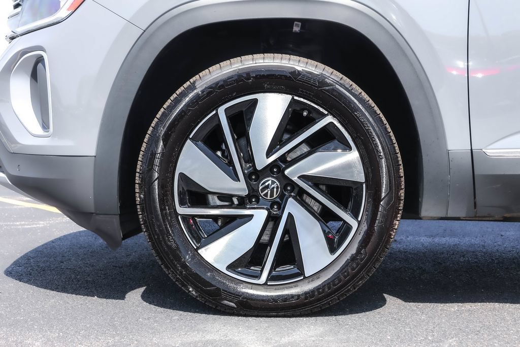 Certified 2025 Volkswagen Atlas SEL AWD/4WD image 17