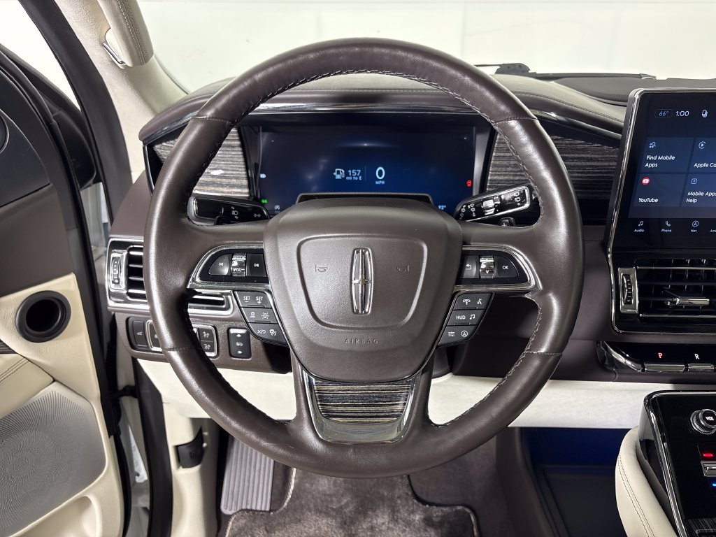 Used 2024 Lincoln Navigator Black Label AWD/4WD image 18