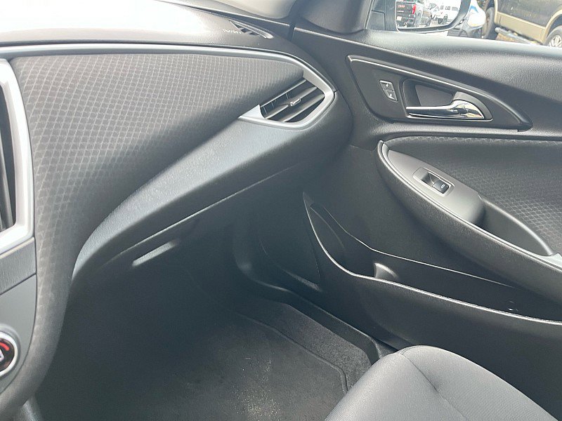 Used 2025 Chevrolet Malibu LT image 24