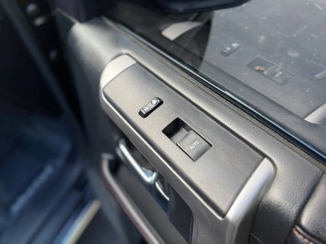 Used 2016 Toyota 4Runner Limited AWD/4WD image 19